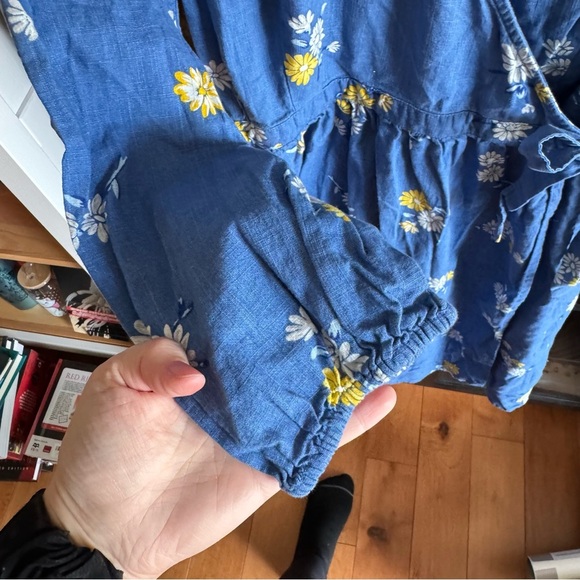 Old Navy Floral Blue Wrap Dress - Picture 5 of 13